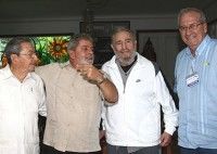Raúl, Lula, Fidel y el ministro da Secretaría Especial de Comunicación de la Presidencia de Brasil, Franklin Martins. (Foto: Ricardo Stuckert/Presidencia Brasil)
