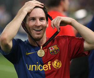 Messi con la medalla de oro de la Champions League