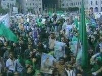 Libios marchan en repudio al asesinato del hijo menor de Muammar Al Gaddafi