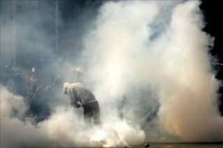 Desalojados estudiantes chilenos con gas lagrimógenos