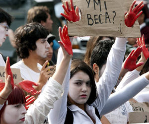 Estudiantes protestan en Santiago de Chile