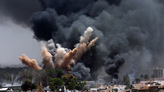 ¿Hasta cuándo la OTAN continuará sus bombardeos contra Libia? ¿Cuál es la estrategia subversiva que envuelve a Tripolí? Foto: Europa Press