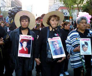 Marcha de mujeres en Ciudad Juárez contra la violencia.  Foto archivo