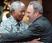 Nelson Mandela y Fidel Castro