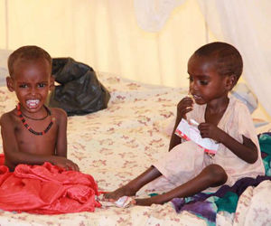 Niños somalies