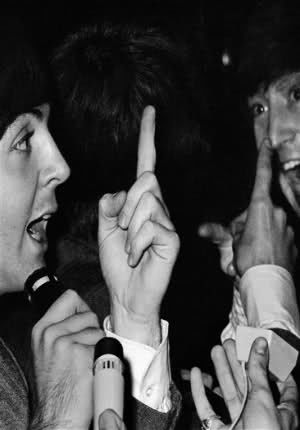 Paul McCartney y John Lennon. Foto Mike Mitchell