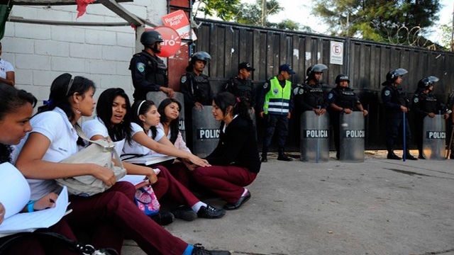 Estudiantes hondureños también fueron víctimas de la represión de la policía