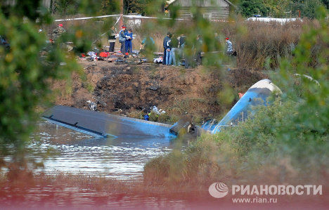 El avión Yak-42 siniestrado hoy en la provincia de Yaroslavl, parte central de Rusia, despegó, pero no pudo tomar altura. Foto: Ria Novosti