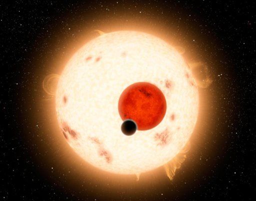 Esta imagen proveída por la NASA muestra una representación de un descubrimiento de la misión Kepler de la NASA de un planeta con dos soles en lugar de uno. Foto: AP/NASA