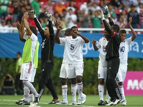 Selección cubana de futbol festeja empate histórico con Brasil. Foto: Sport