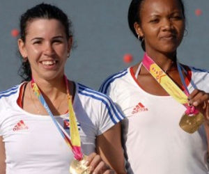 Yariulvis Cobas y Aimee Hernández ganaron la primera medalla de oro para Cuba