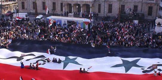 La televisión siria mostró imágenes de masivas concentraciones en Damasco, Tartous, Lattakia y Hasaka. el canciller Walid al-Moallen anuncio para la mañana del lunes una conferencia de prensa con vistas a precisar la postura oficial de Damasco. Foto: EFE