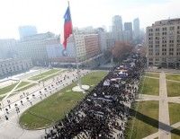 Marcha de estudiantes chilenos por la Alameda