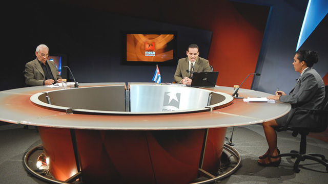 En los últimos cuarenta minutos del programa radiotelevisivo se realizó un análisis de la tensa situación en el Medio Oriente. Foto: Juan Carlos Alejo