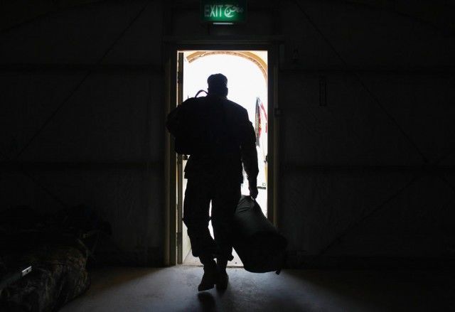 Militar de Estados Unidos continúa su retirada de Irak, que está programado para ser a finales de este año, después de ocho años de guerra y el derrocamiento de Saddam Hussein. Foto: Joe Raedle / Getty Images