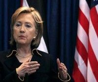 Clinton admite que está en el mismo bando que Al Qaeda
