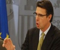 España amenaza a la Argentina con “medidas claras y contundentes” por nacionalización de YPF
