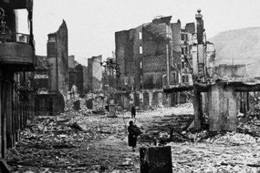 Gernika después del bombardeo