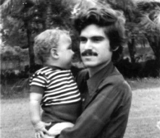 Carlos Muñiz Varela con su hijo Carlos