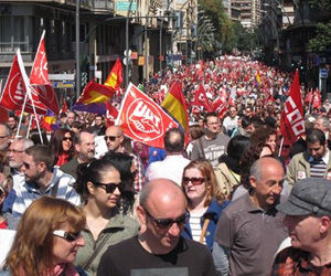 Los sindicatos españoles llaman a marchar contra los que quieren “acabar con todo”