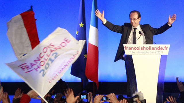 El triunfo en Francia del candidato presidencial Fran oise Hollande, del Partido Socialista (PS), frente al mandatario saliente Nicolás Sarcozy, significó el retorno de esa fuerza política al poder tras dos década de administración de gobiernos conservadores, significaron los analistas. 
