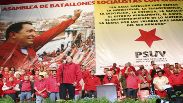 Hugo Chávez durante un discurso realizado en un acto de instalación de la asamblea del PSUV en agosto de 2007.