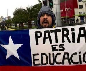 Estudiantes marchan nuevamente en Chile contra el lucro en la educación