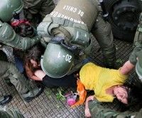 ONG denuncia graves casos de violencia sexual de Carabineros hacia alumnas durante desalojos