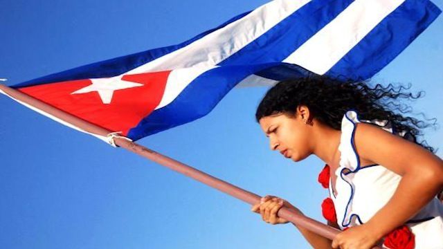 ¿Cómo se concreta la política cultural de Cuba para garantizar el derecho de todos sus ciudadanos a un libre, creativo y participativo acceso a las más diversas expresiones de la cultura? 