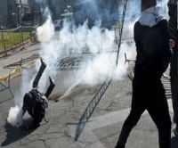 Policía chilena disuelve por la fuerza una protesta estudiantil