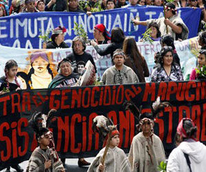 Mapuches denuncian venta de sus tierras a colonos y transnacionales extranjeras
