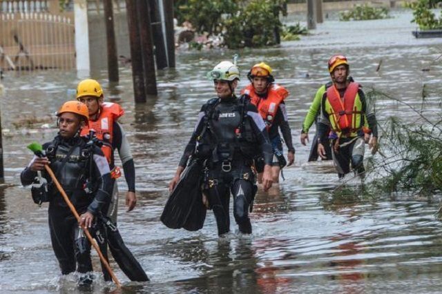 Habaneros inmersos en la recuperación luego del paso del Huracán Irma