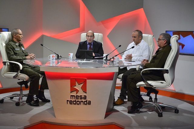 La Mesa Redonda dedicó su emisión a responder opiniones, interrogantes y criterios de los cubanos residentes dentro y fuera del país sobre las nuevas medidas migratorias de Cuba