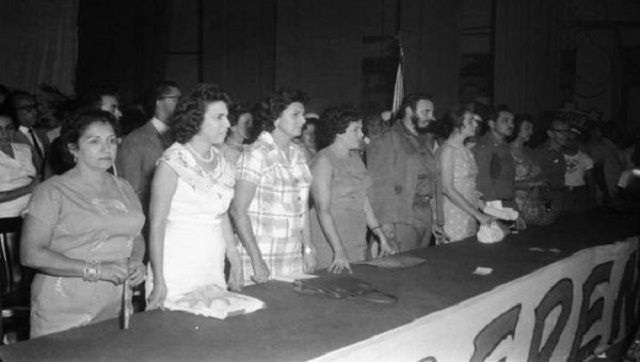La inserción de la mujer cubana en el proceso de desarrollo del país es considerado como uno de los fenómenos sociales más exitosos ocurridos en la Revolución Cubana