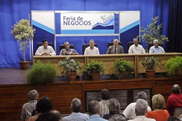 La V Feria de Negocios, que sesionará hasta el 23 de mayo en Expocuba. Foto: ACN