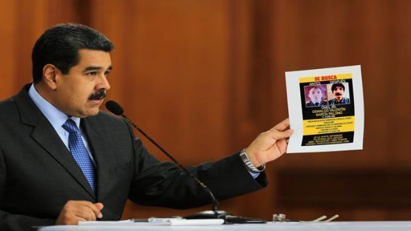 El mandatario venezolano instó a los Gobiernos de EE.UU. y Colombia a colaborar en la captura de los responsables intelectuales del hecho. Foto: Prensa Presidencial