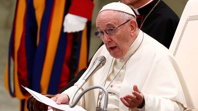 El papa Francisco hablando en el Salón Pablo VI, en el Vaticano, el 1 de agosto de 2018. Foto: Reuters