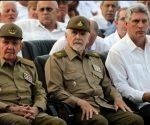 Ramiro junto a Raúl Castro y Miguel Díaz-Canel. Foto: Archivo de Cubadebate