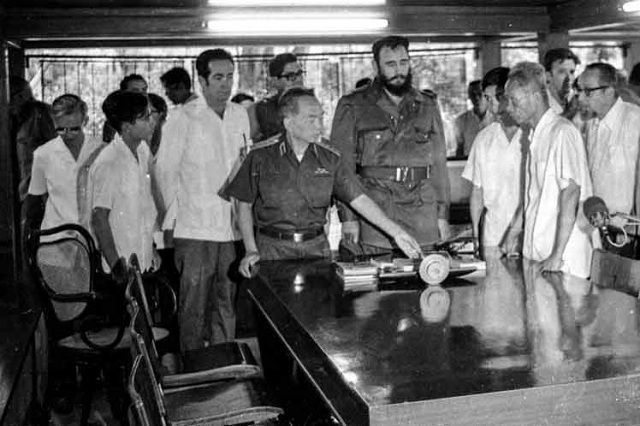 Fidel Castro en su visita a VietNam 