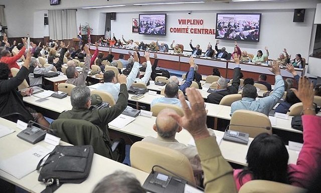 Analiza Pleno del Comité Central del Partido Proyecto de Constitución de la República de Cuba 